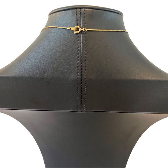 Yellow Gold Toned Elm Leaf Pendant Necklace. - Picture 4 of 4